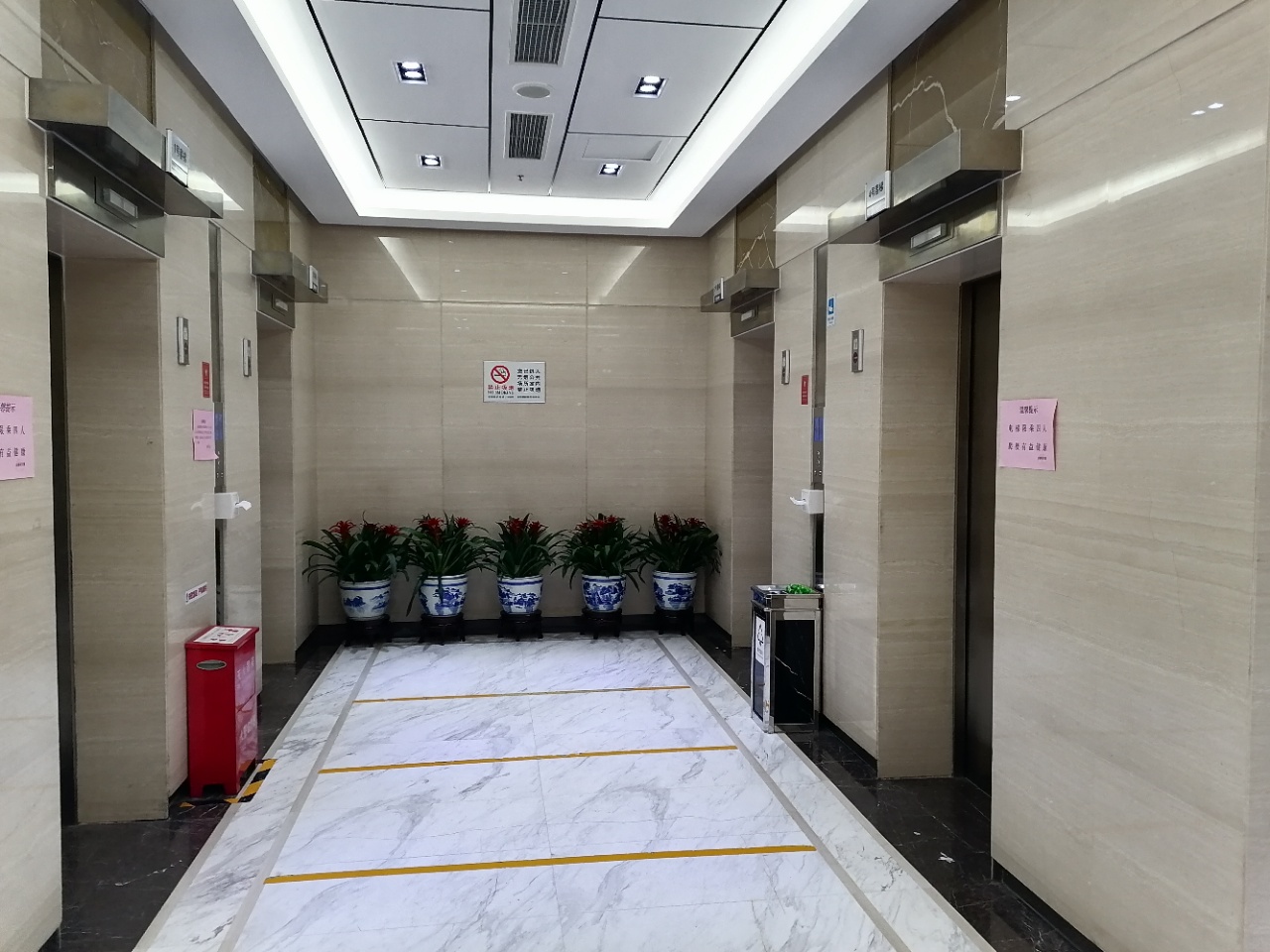商房大厦实拍图3