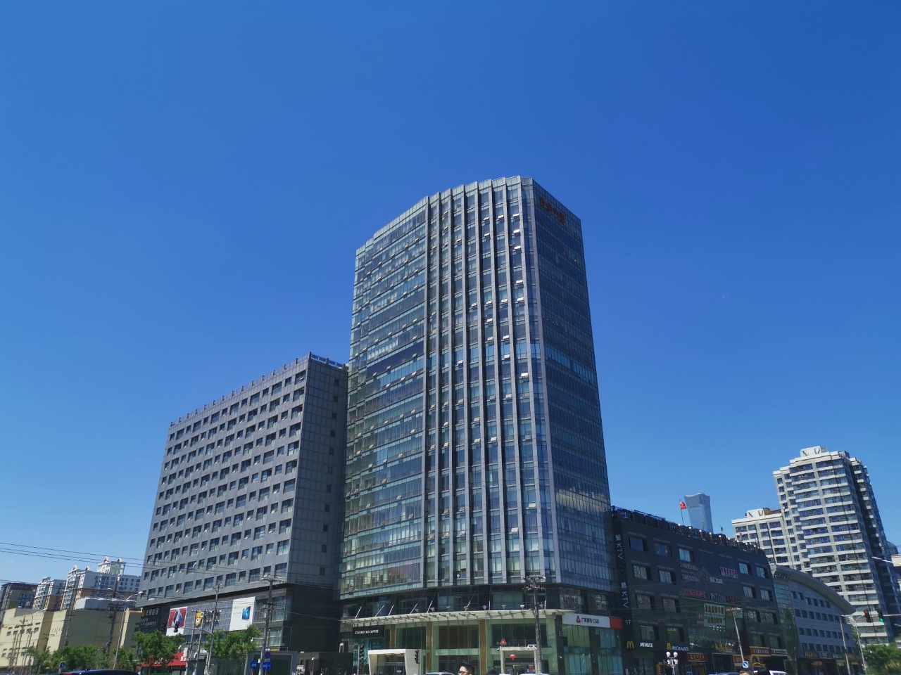 外企大厦实拍图1